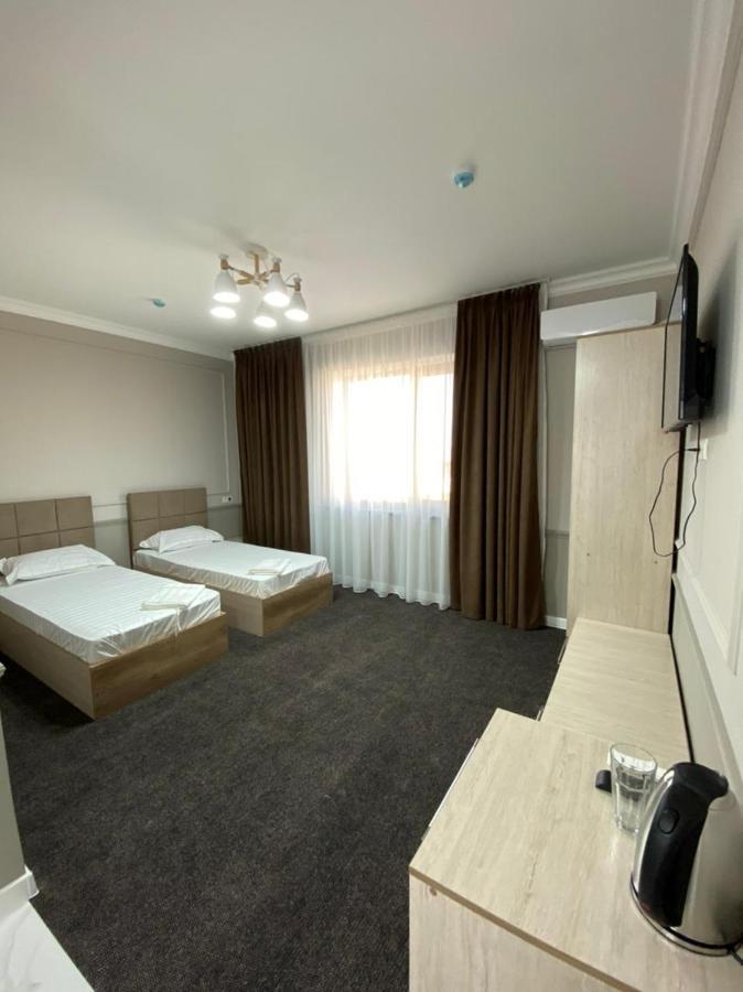 Sapphire Hotels Тараз Экстерьер фото